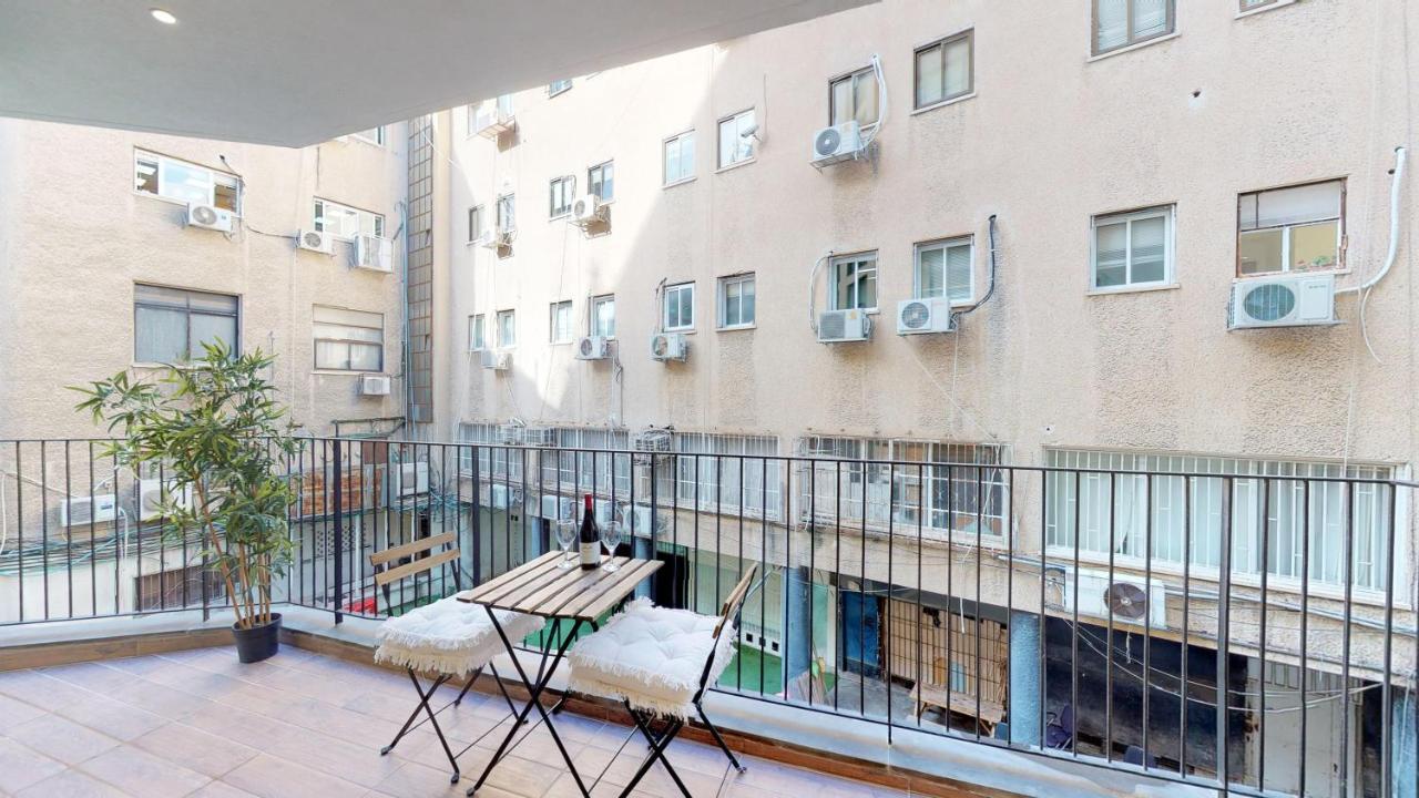 Comfortable Apartment With Balcony By Holyguest Tel Aviv Eksteriør billede